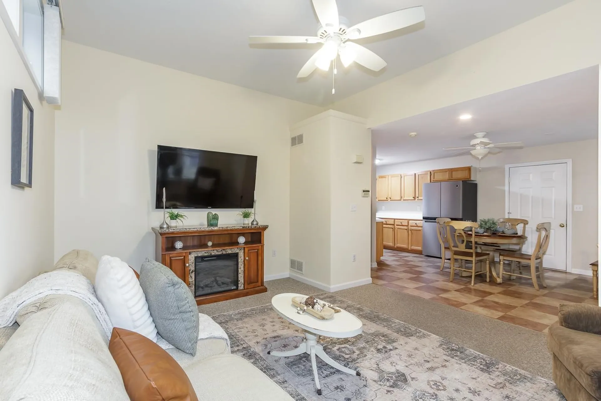 6 Lincoln Drive Londonderry NH 03053