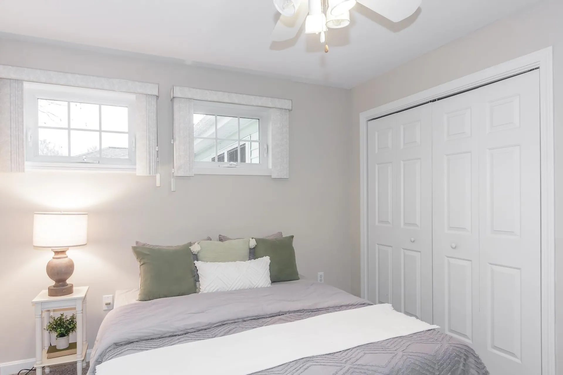 6 Lincoln Drive Londonderry NH 03053