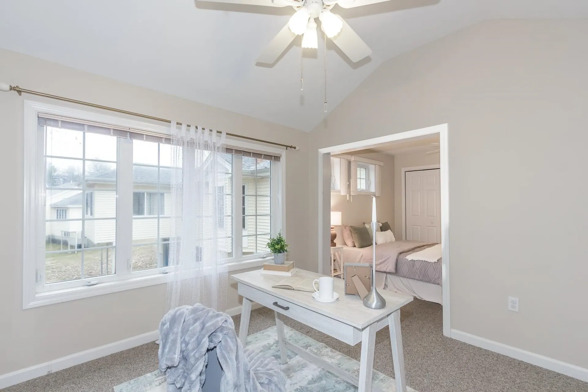 6 Lincoln Drive Londonderry NH 03053