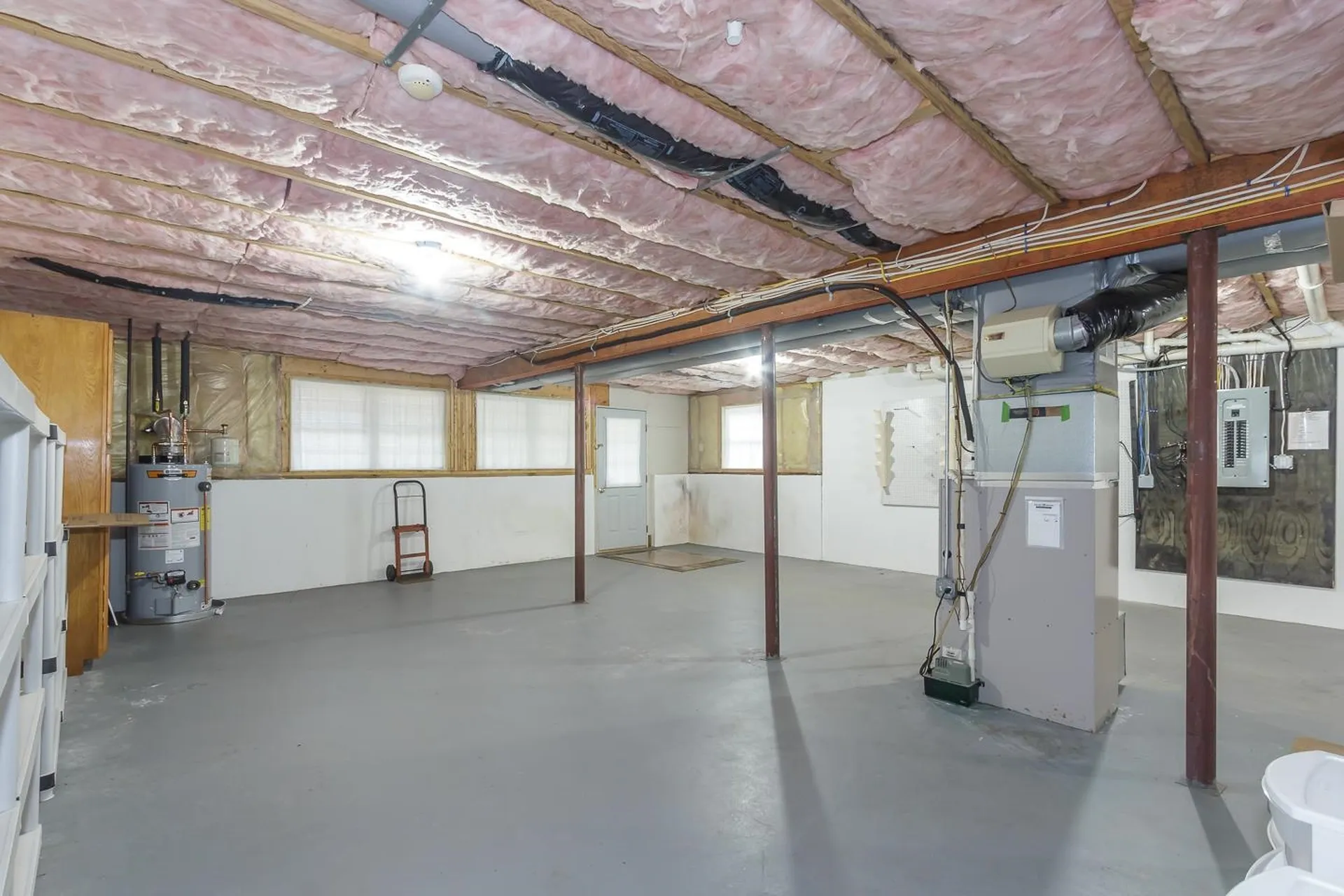 6 Lincoln Drive Londonderry NH 03053