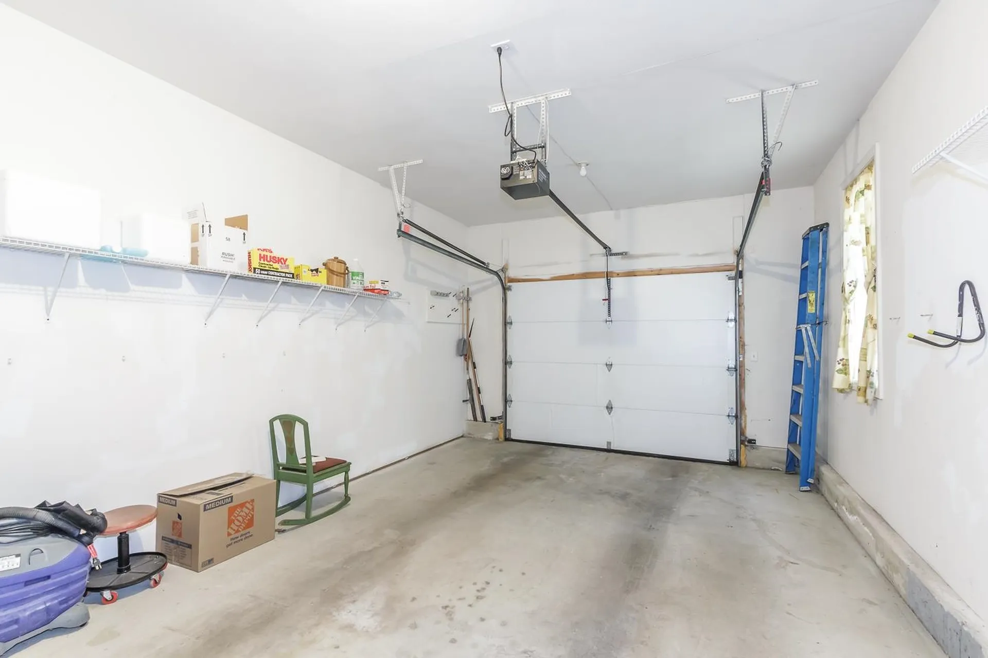 6 Lincoln Drive Londonderry NH 03053