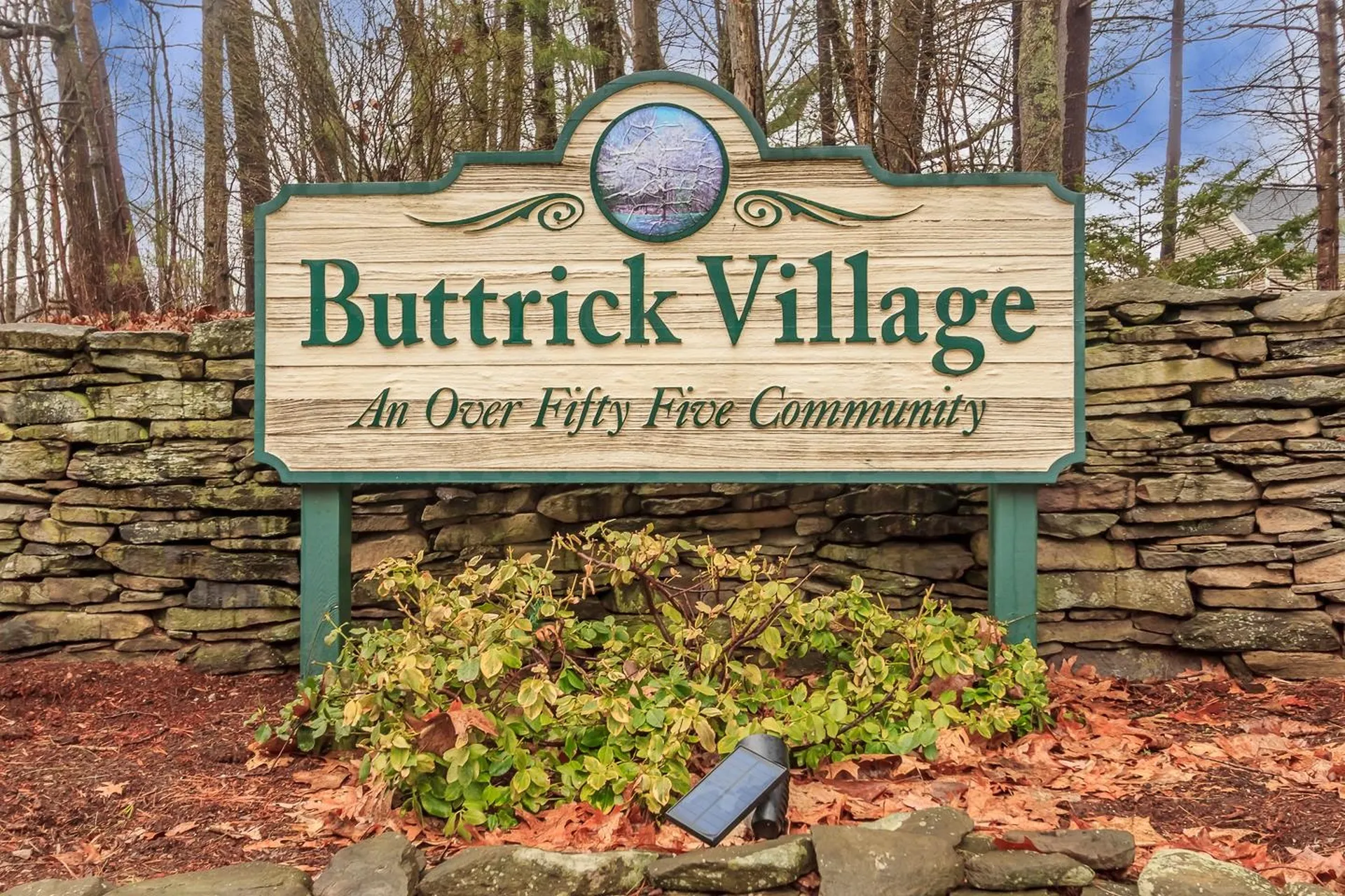 6 Lincoln Drive Londonderry NH 03053