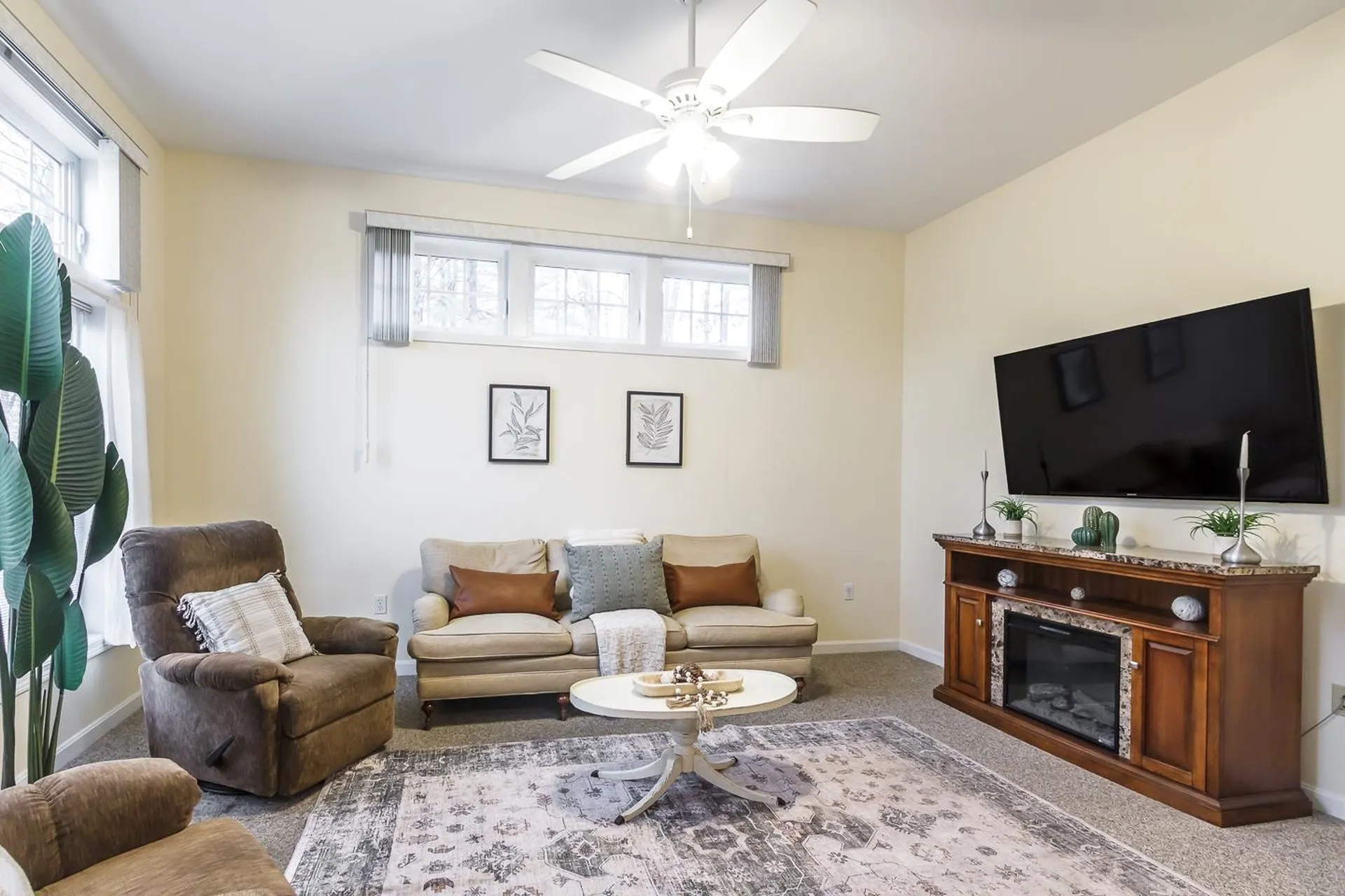 6 Lincoln Drive Londonderry NH 03053