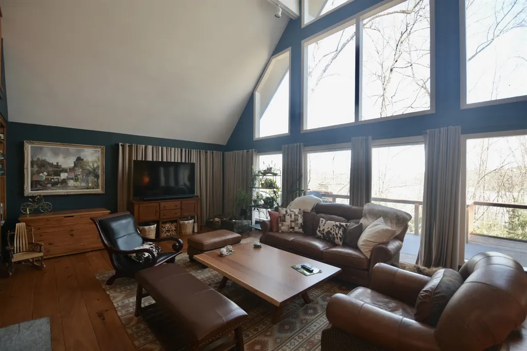 2 Turner Brae Grantham NH 03753