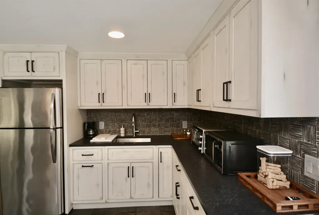 2 Turner Brae Grantham NH 03753