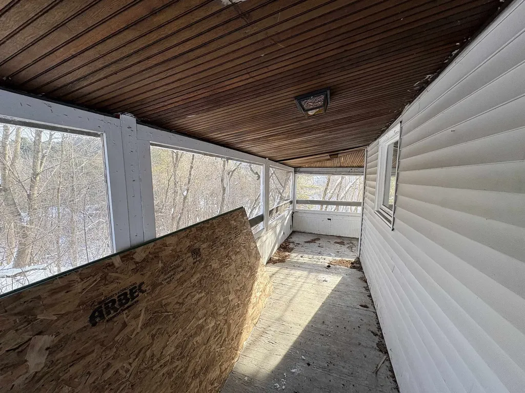 166 Hooker Hill Road St. Johnsbury VT 05819