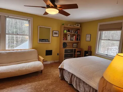 57 Oak Lane Jamaica VT 05343