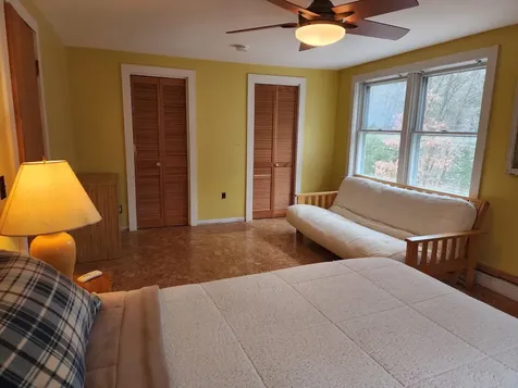 57 Oak Lane Jamaica VT 05343