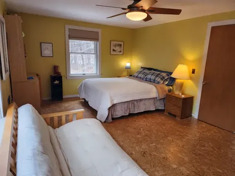 57 Oak Lane Jamaica VT 05343