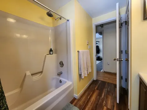 57 Oak Lane Jamaica VT 05343