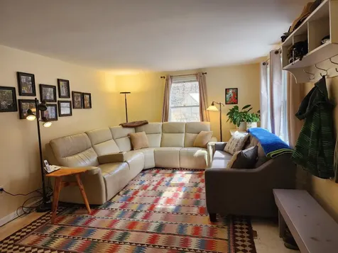 57 Oak Lane Jamaica VT 05343