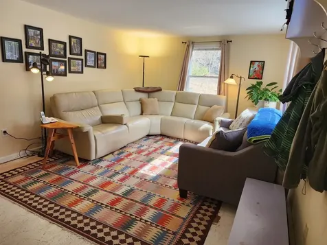 57 Oak Lane Jamaica VT 05343