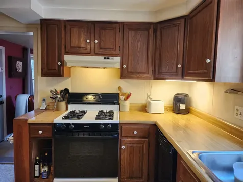 57 Oak Lane Jamaica VT 05343