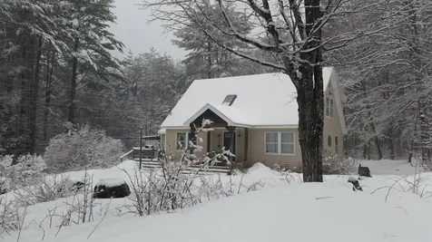 57 Oak Lane Jamaica VT 05343