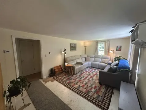 57 Oak Lane Jamaica VT 05343