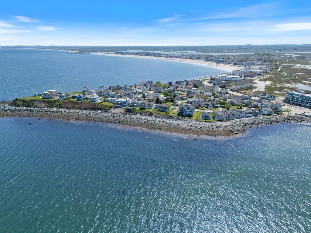 522 Ocean Boulevard Hampton NH 03842