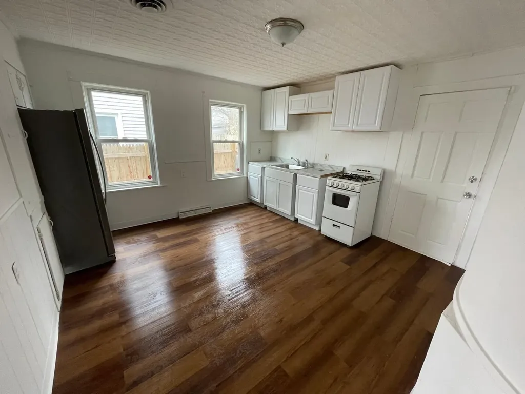 7 Shedds Avenue Nashua NH 03060