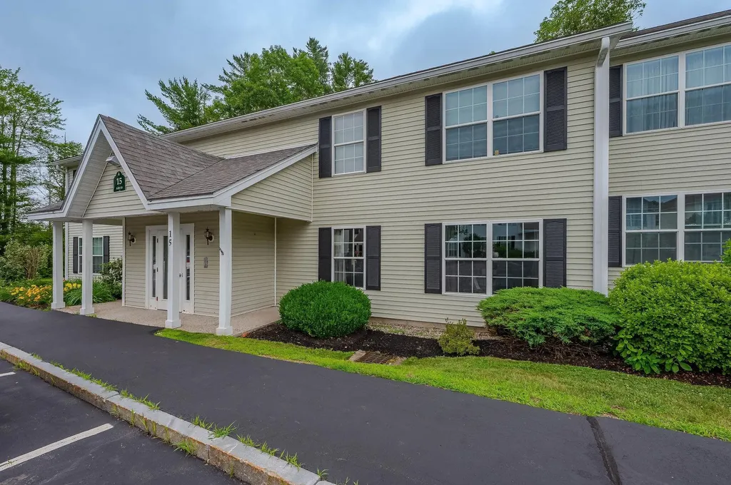 15 Tampa Drive Rochester NH 03867