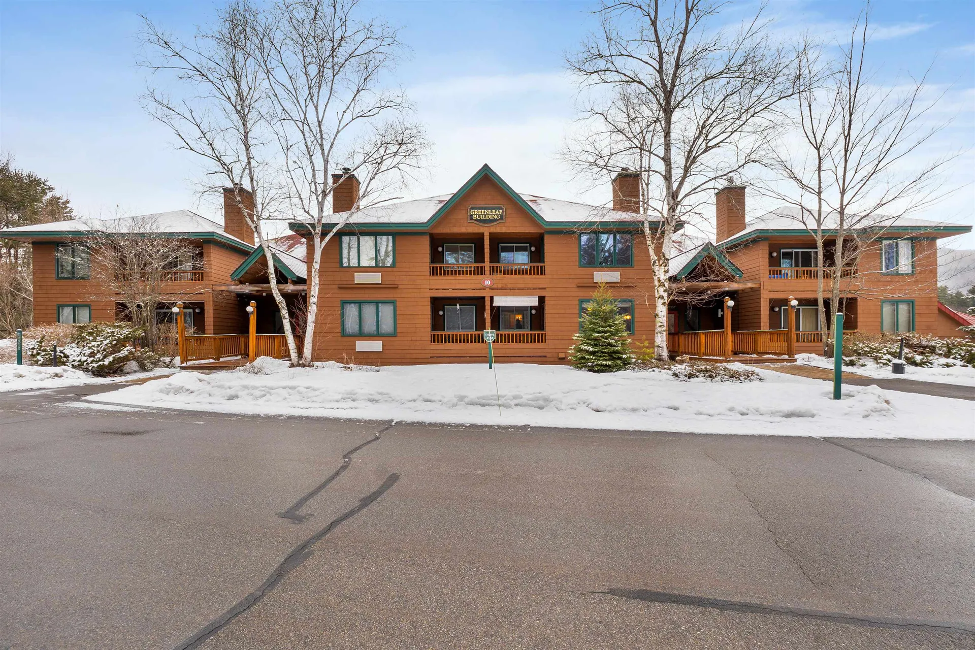 10 Lakeside W Drive Woodstock NH 03262