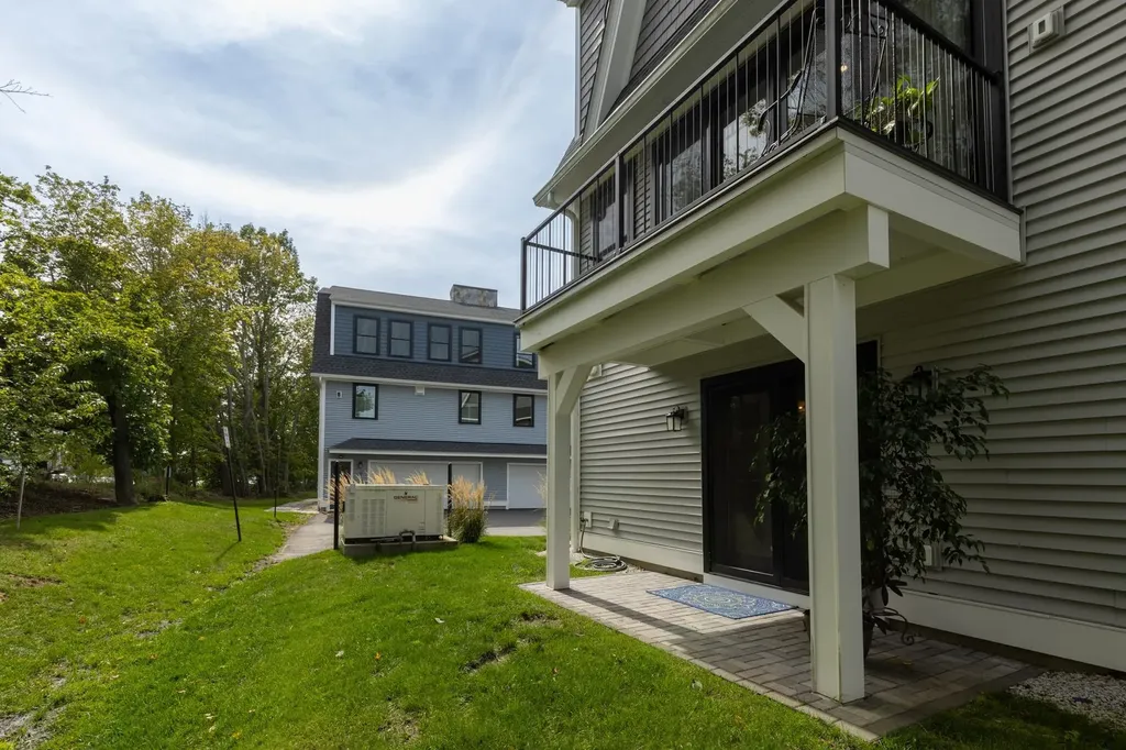 28 Little Bay Drive Dover NH 03820