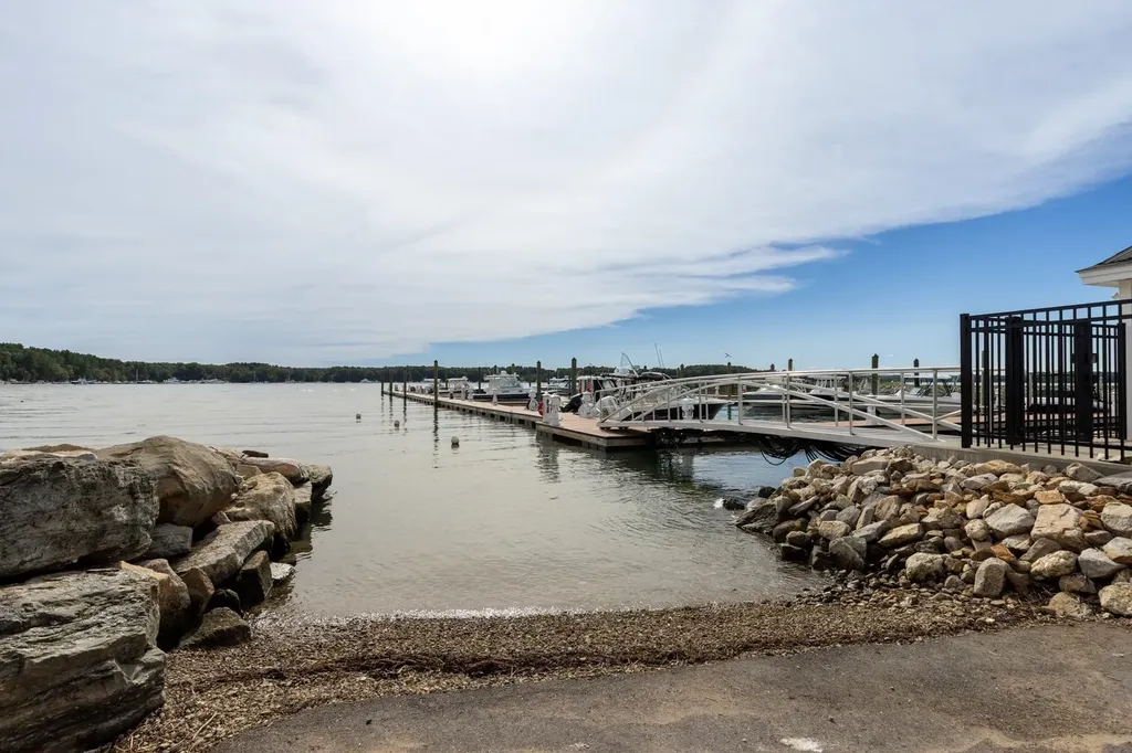 28 Little Bay Drive Dover NH 03820
