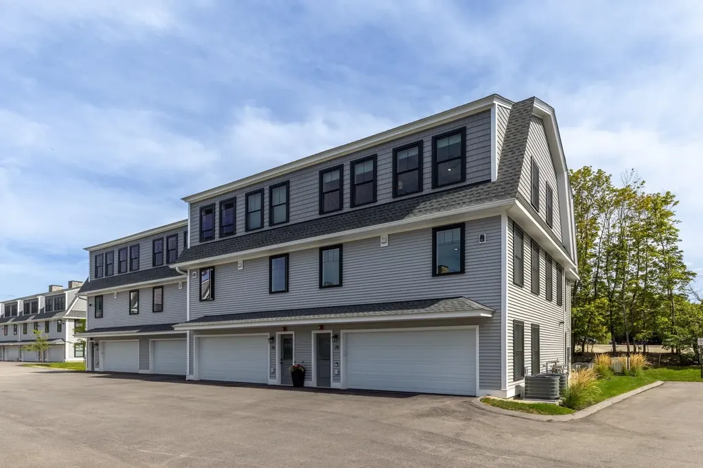 28 Little Bay Drive Dover NH 03820