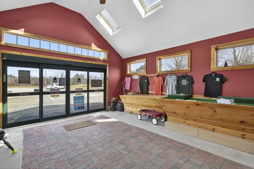 16 Colls Farm Road Jaffrey NH 03452