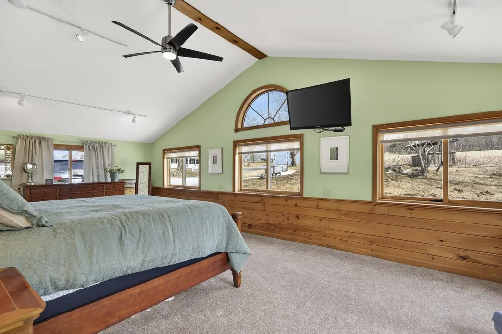 16 Colls Farm Road Jaffrey NH 03452