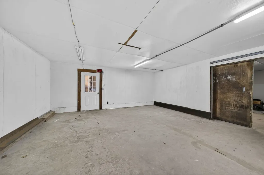 16 Colls Farm Road Jaffrey NH 03452