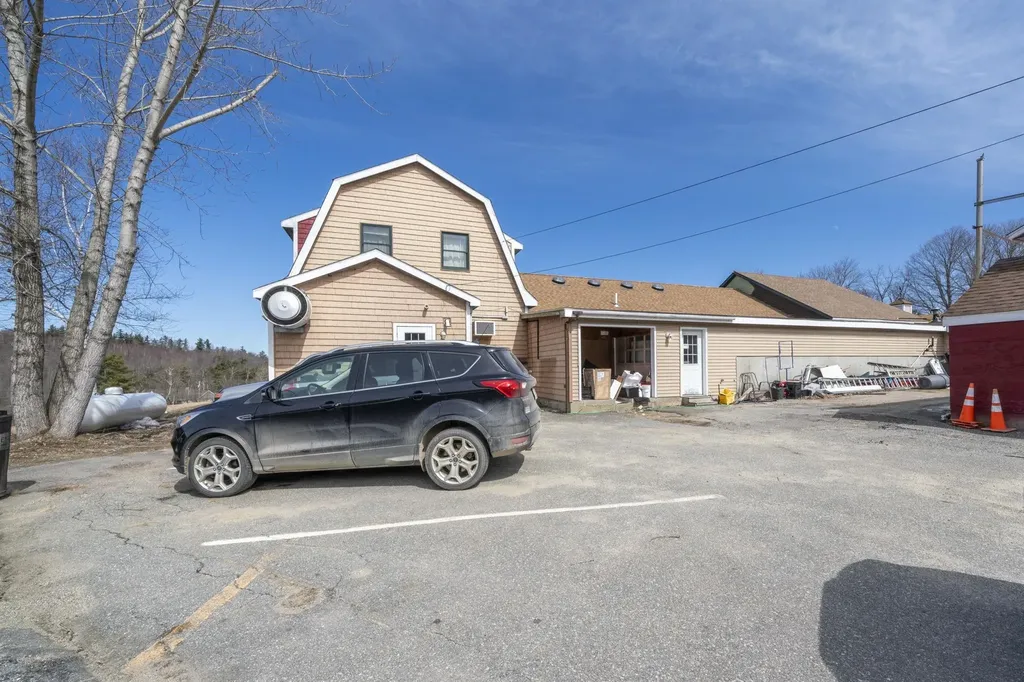 16 Colls Farm Road Jaffrey NH 03452