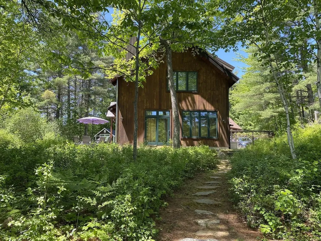 150 Woodcrest Springfield NH 03284