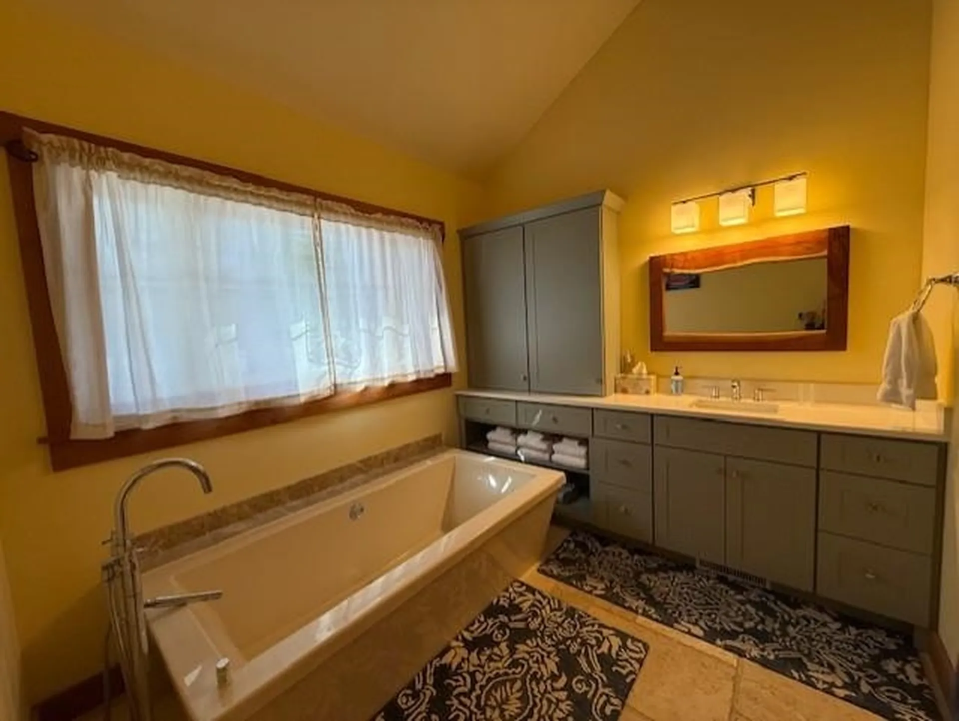 150 Woodcrest Springfield NH 03284