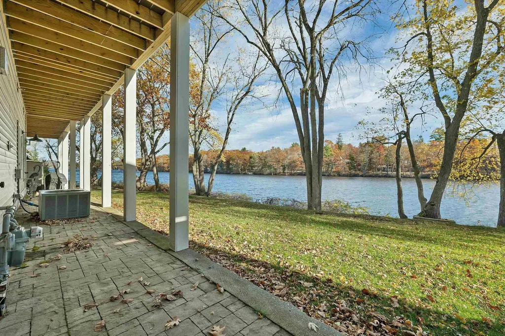 17 River Front Drive Manchester NH 03102
