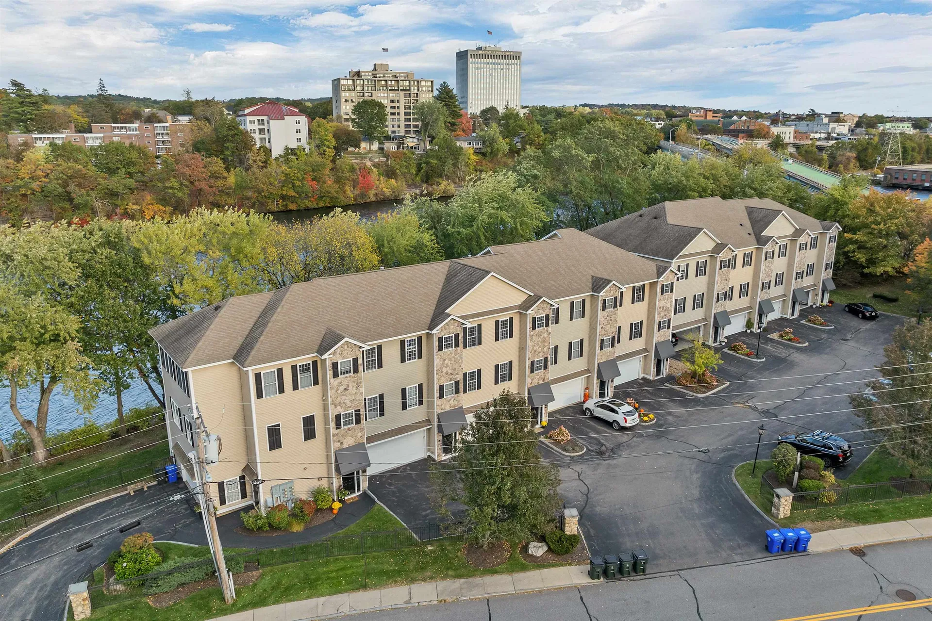17 River Front Drive Manchester NH 03102