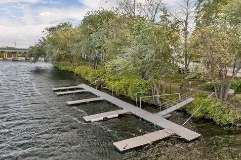 17 River Front Drive Manchester NH 03102
