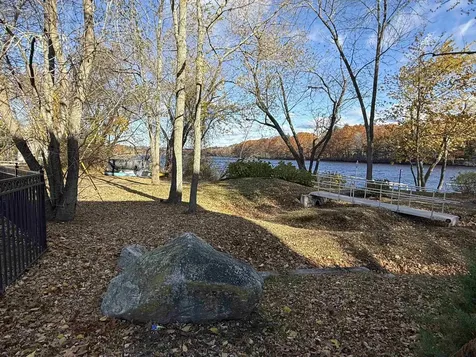 17 River Front Drive Manchester NH 03102