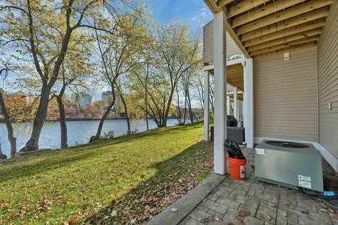 17 River Front Drive Manchester NH 03102