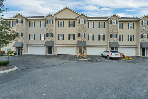 17 River Front Drive Manchester NH 03102