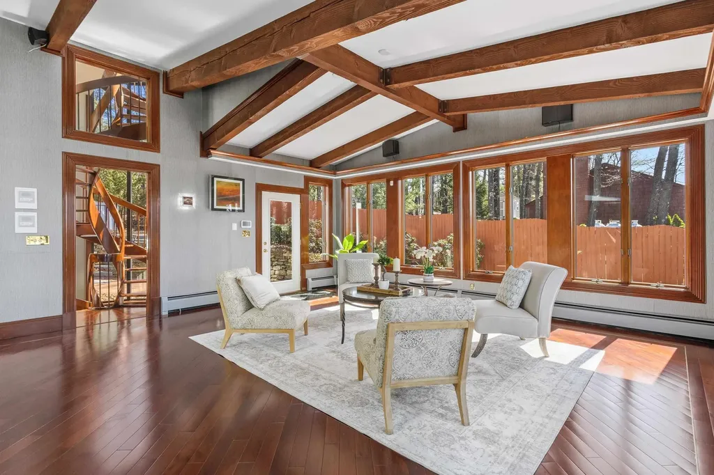 143 High Ridge Road Manchester NH 03104