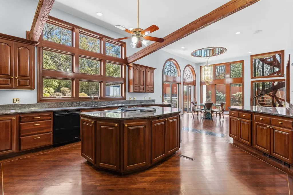 143 High Ridge Road Manchester NH 03104