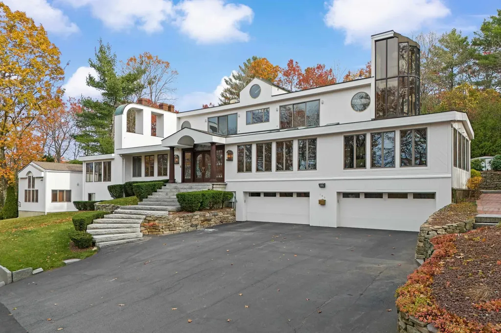 143 High Ridge Road Manchester NH 03104