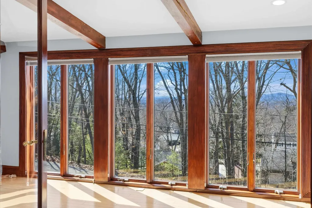 143 High Ridge Road Manchester NH 03104