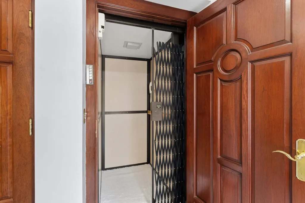 143 High Ridge Road Manchester NH 03104