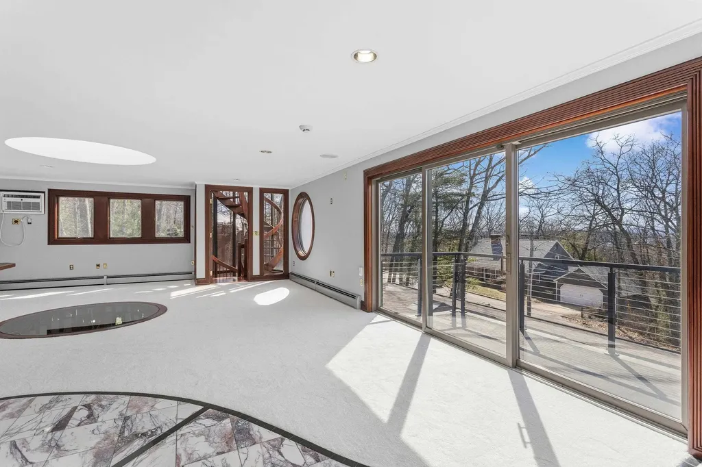 143 High Ridge Road Manchester NH 03104