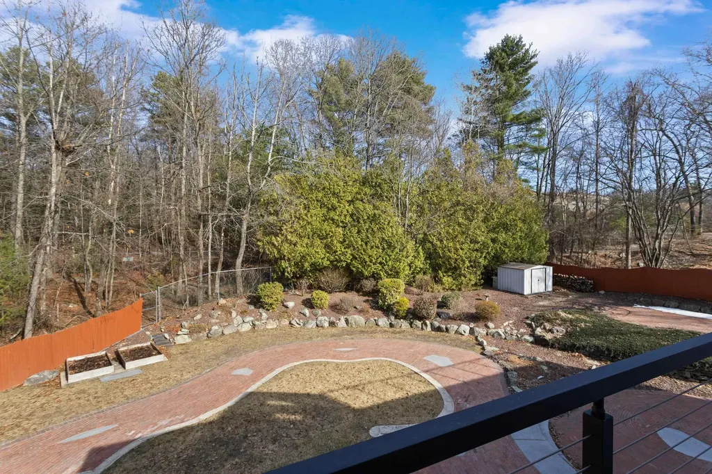 143 High Ridge Road Manchester NH 03104