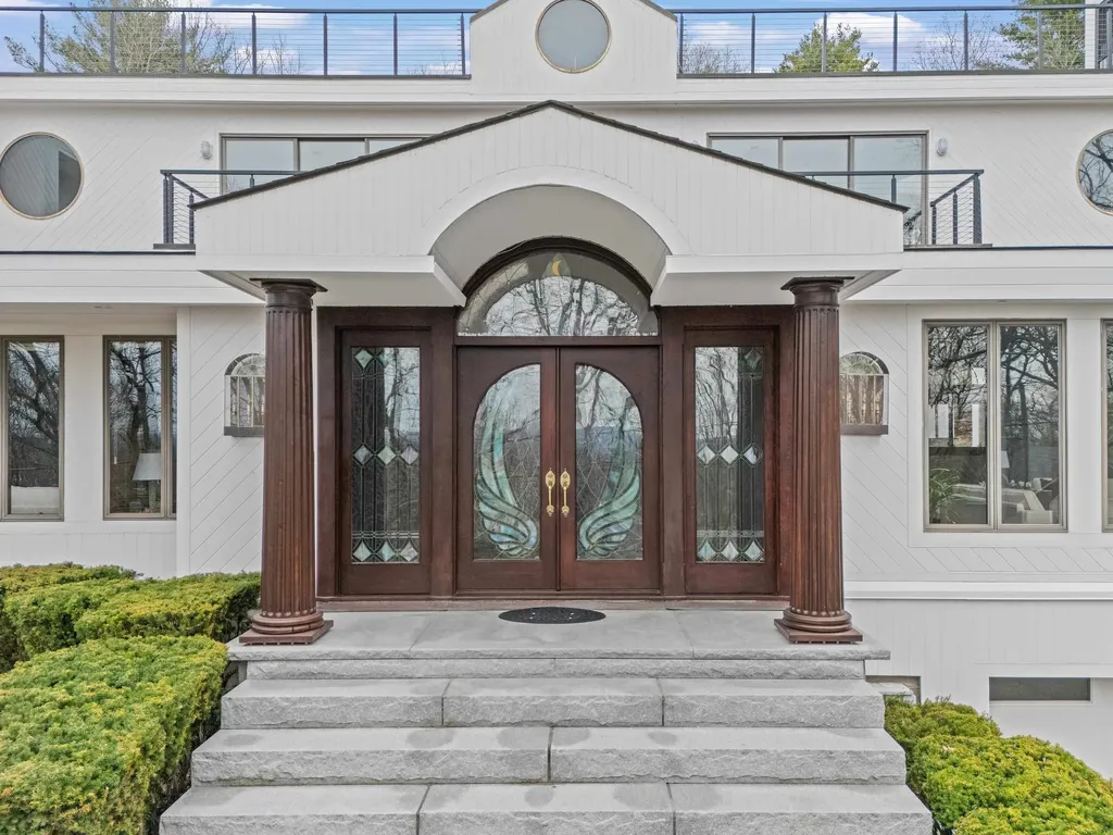 143 High Ridge Road Manchester NH 03104