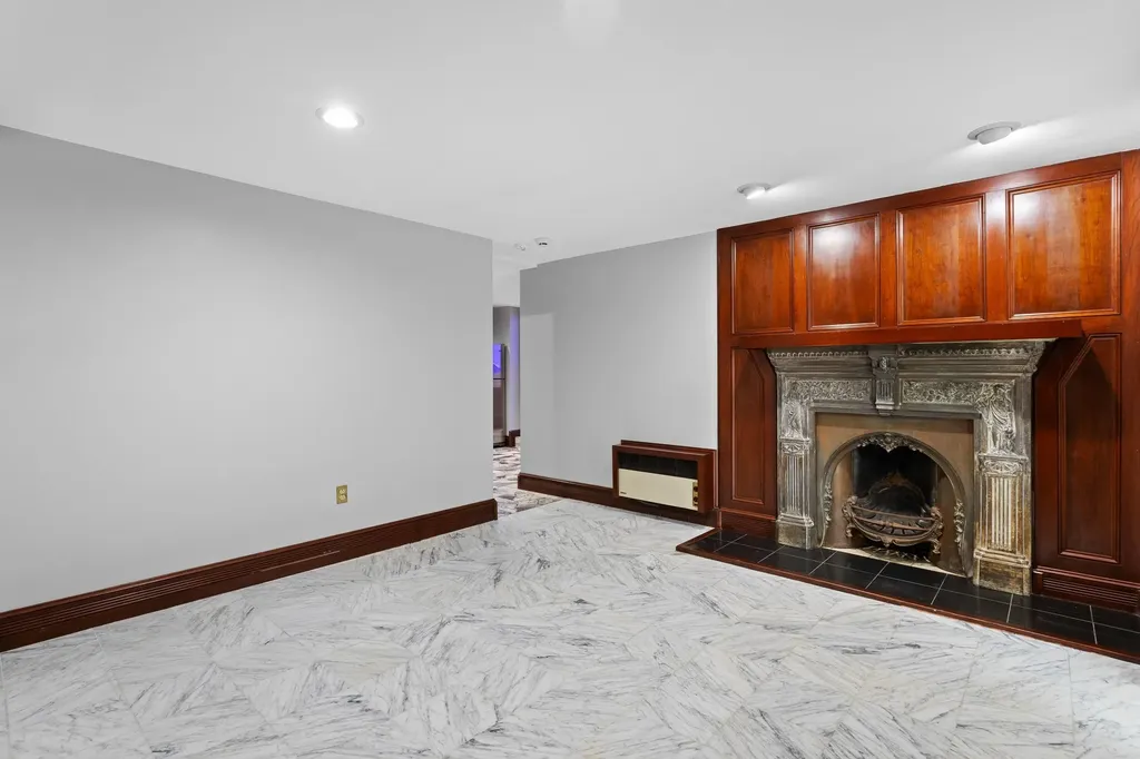 143 High Ridge Road Manchester NH 03104