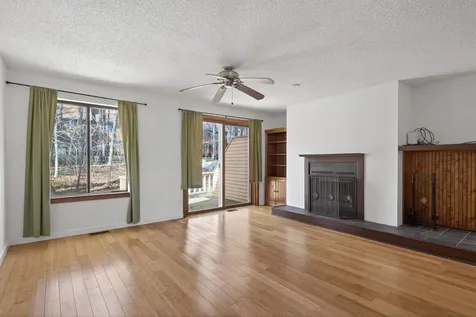 93 Dunvegan Woods Hampton NH 03842