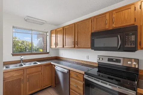 93 Dunvegan Woods Hampton NH 03842