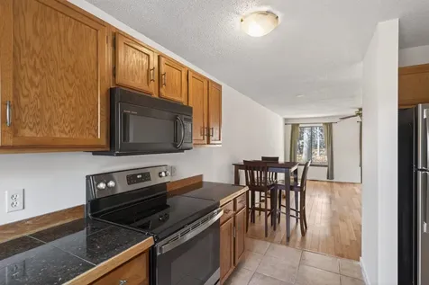 93 Dunvegan Woods Hampton NH 03842